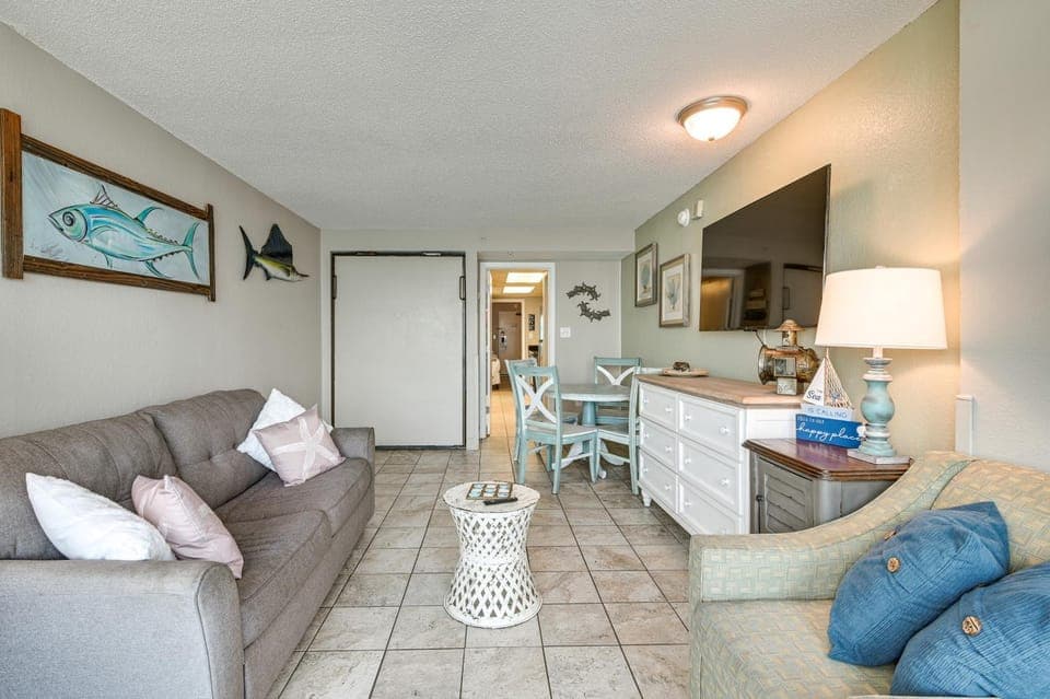 Oceanfront Balcony: Resort Condo in Myrtle Beach House in Myrtle Beach