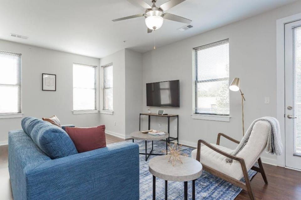 CozySuites Music Row Spacious 2BR in Nashville! 10 Apartment in Music Row