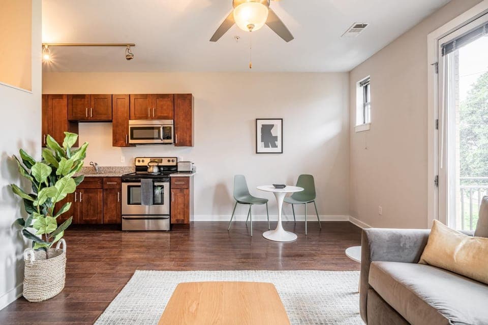 CozySuites Music Row Astonishing SDO Nashville 22 Apartment in Music Row