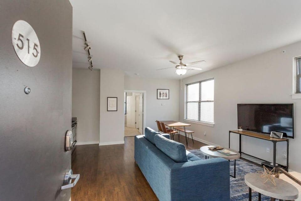 CozySuites Music Row Spacious 1BR in Nashville! 60 Apartment in Music Row
