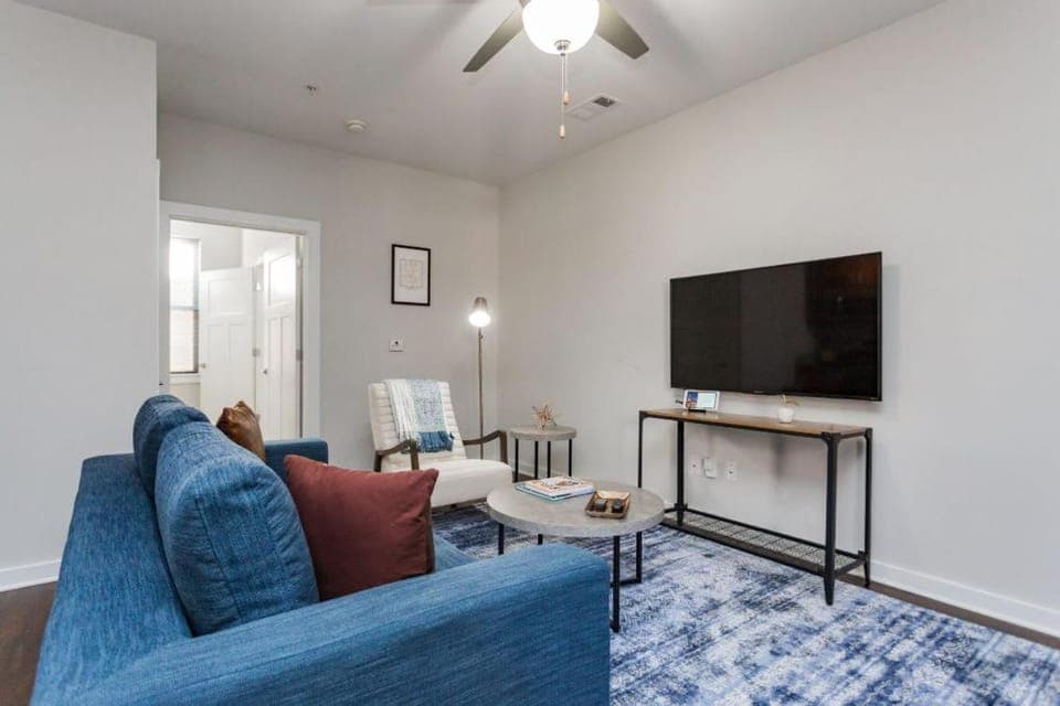 CozySuites Music Row Spacious 1BR in Nashville! 11 Apartment in Music Row