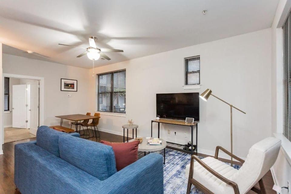 CozySuites Music Row Spacious 1BR in Nashville! 30 Apartment in Music Row