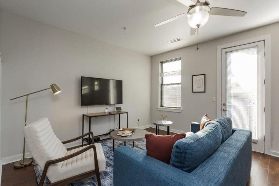 CozySuites Music Row Astonishing SDO Nashville! 38 Apartment in Music Row