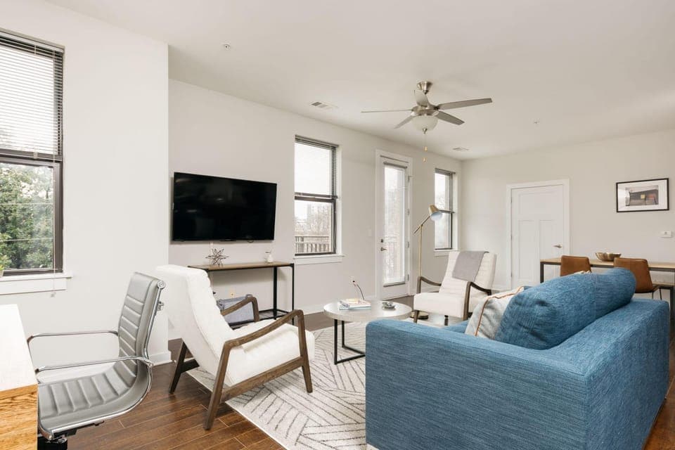 CozySuites Music Row Charming 2BR in Nasvhille! 40 Apartment in Music Row