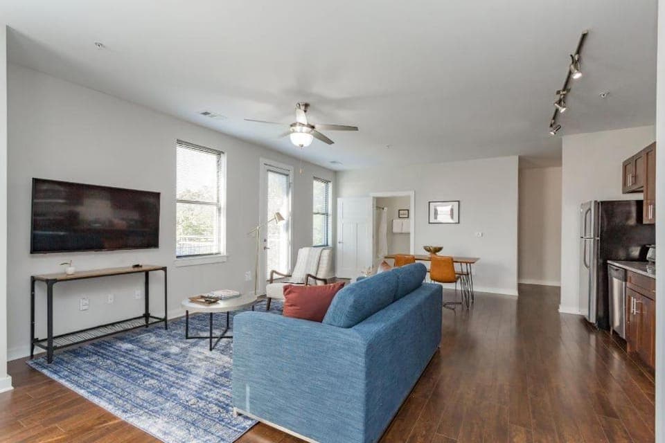 CozySuites Music Row Spacious 2BR in Nashville! 25 Apartment in Music Row