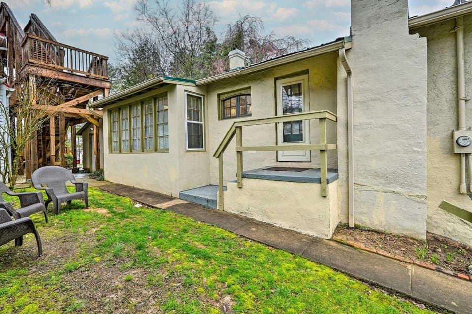 Johnson City Vacation Rental: 1 Block to ETSU House in Johnson City