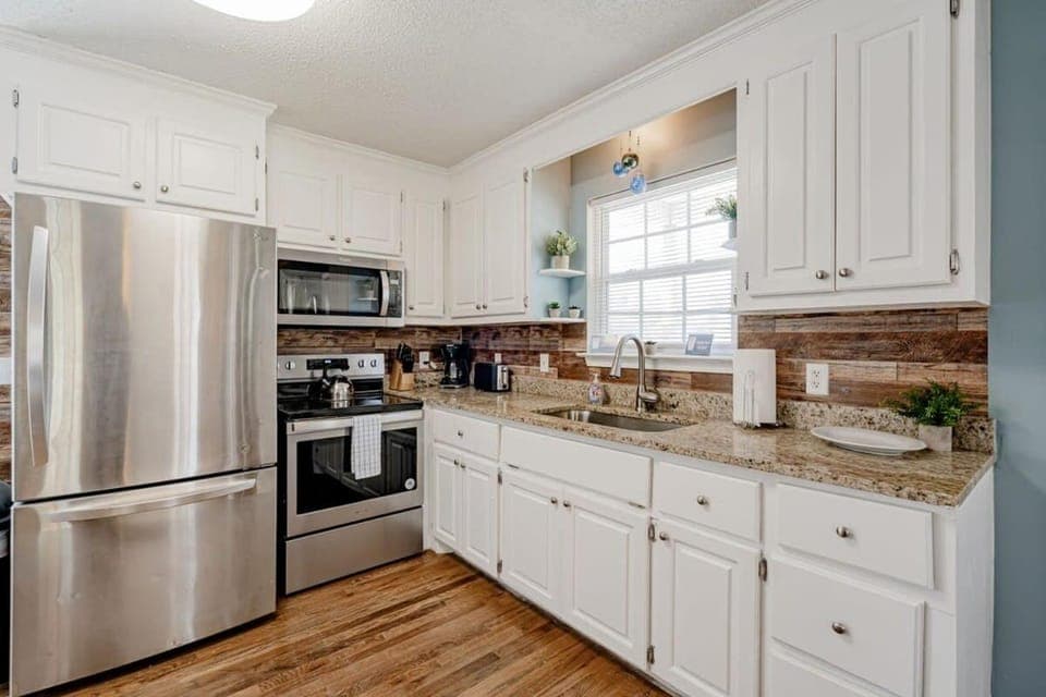 Close to USC & Midtown-Downtown - Newly Renovated House in Columbia
