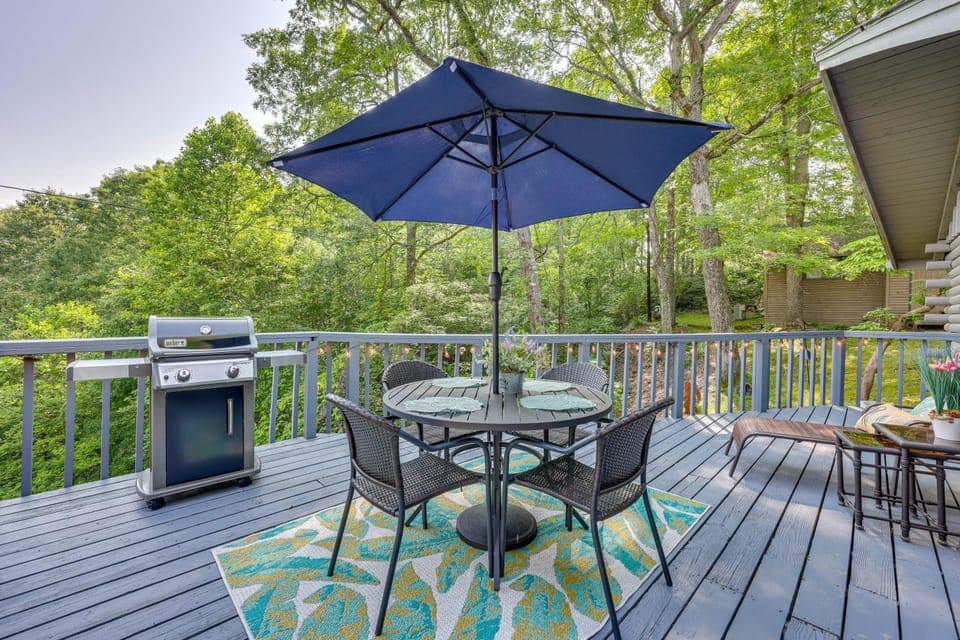 Murphy Cabin w/ Views < 1 Mi to Hiwassee Lake! Cabin in Tennessee
