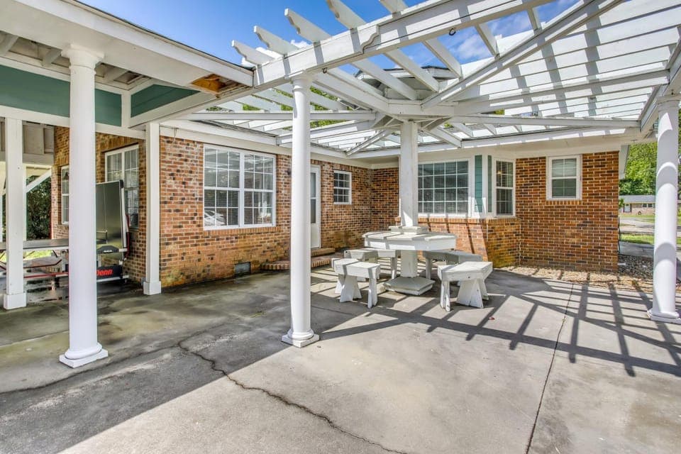 Ping-Pong + Grill: Retreat 5 Mi From Boardwalk! House in Socastee