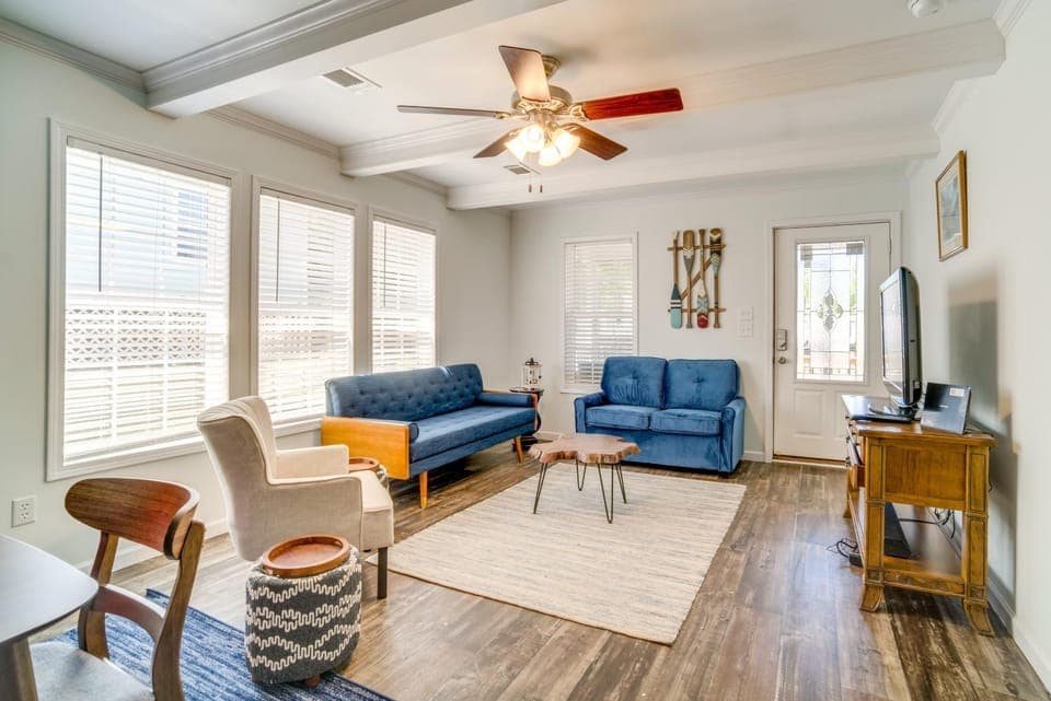 Charleston Home w/ Porch - 3 Mi to Folly Beach! House in James Island