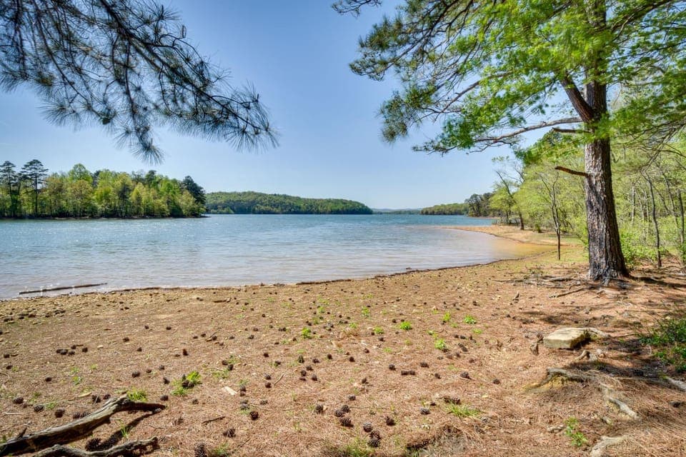 Secluded Hayesville Cabin Rental w/ Deck & Grill! Cabin in Chatuge Lake