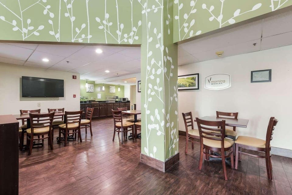 Studio 6 Suites – Knoxville, TN - Downtown Hotel in Knoxville