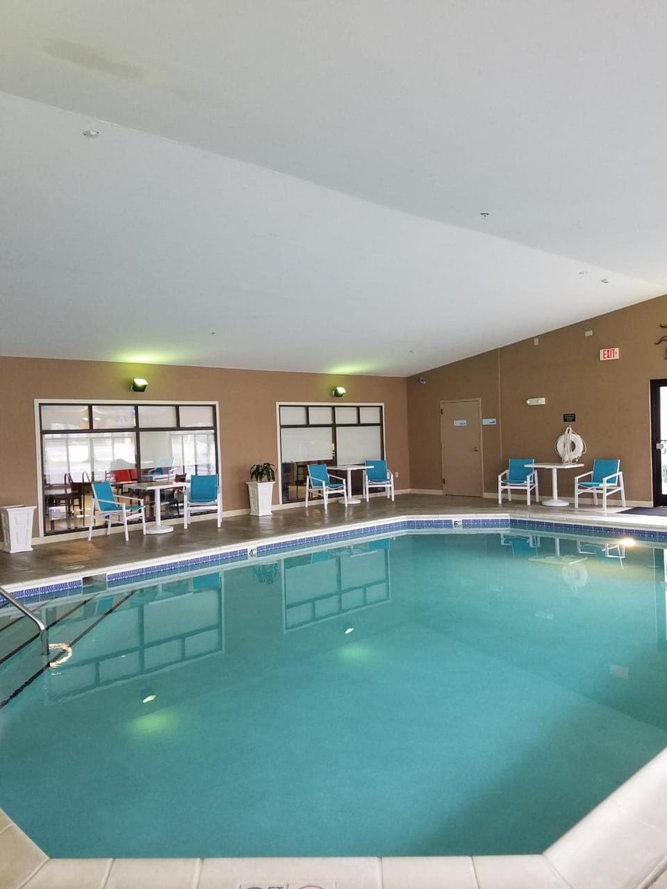 Swimming pool