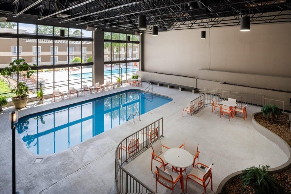 Swimming pool