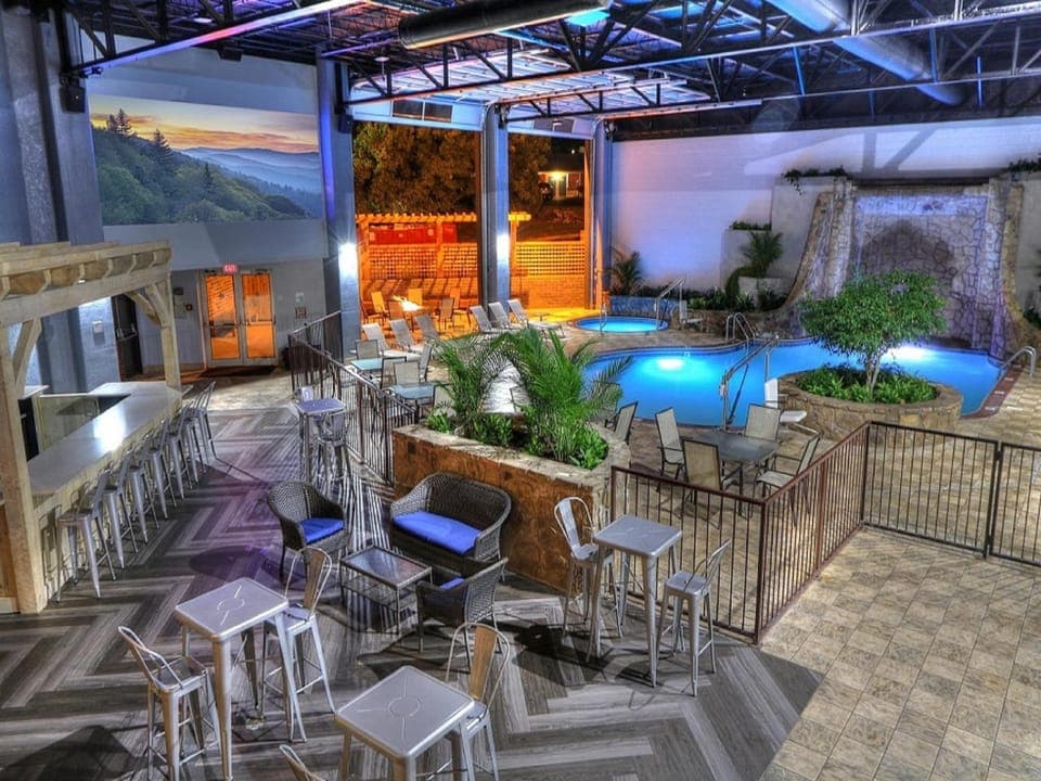 Swimming pool