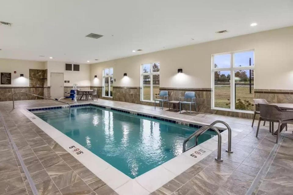 Swimming pool