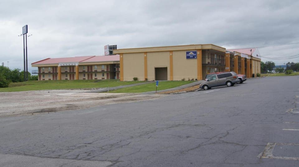 Executive Inn Hotel in Crossville