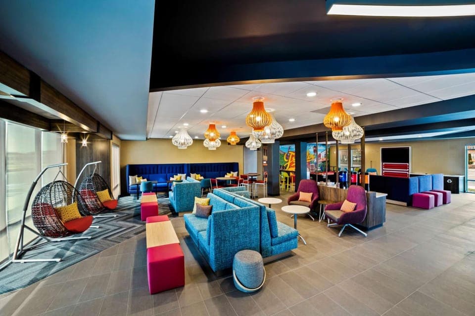 Shared lounge/TV area