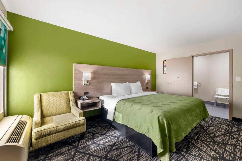 Guestroom