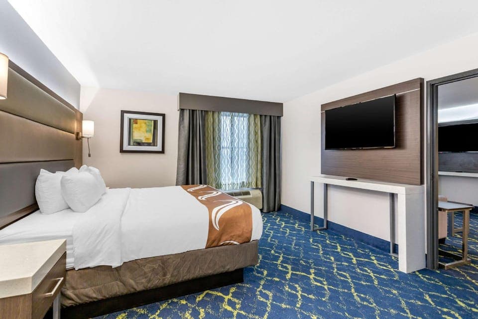 Suite room