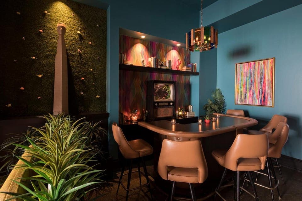 Bar/lounge