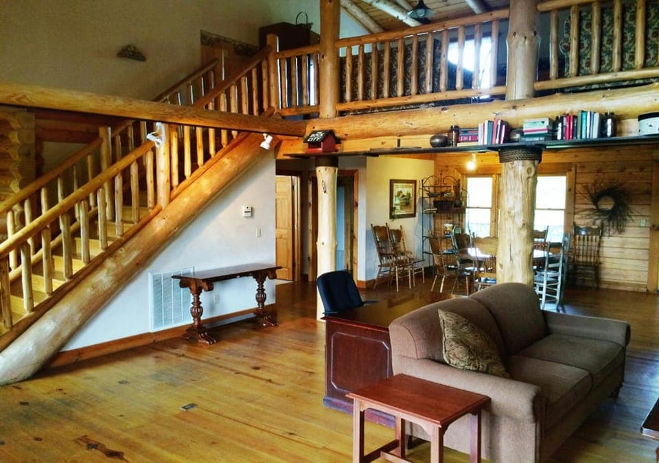 The Smoke House Lodge And Cabins Hotel in Monteagle