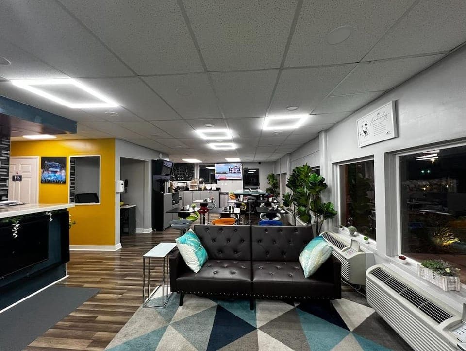 LX Hotel, Powered by Acw Circle Hotel in Tennessee