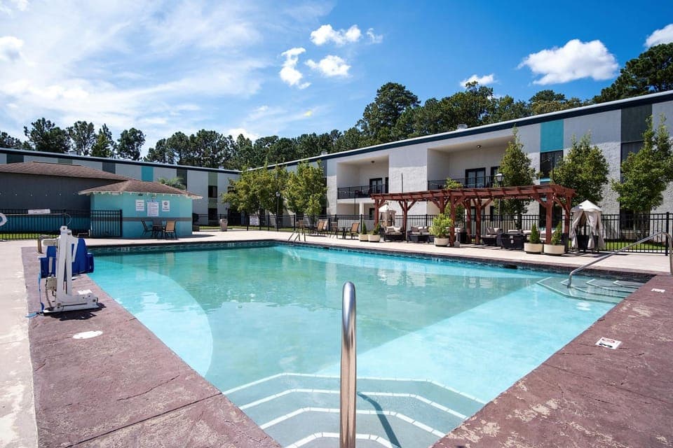 Swimming pool