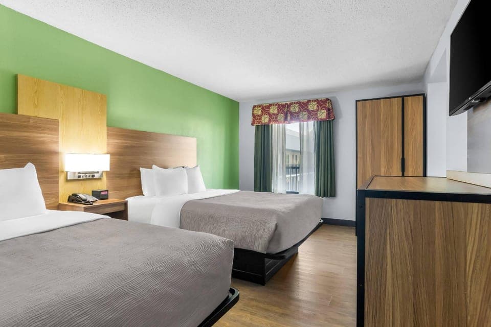 Suite room
