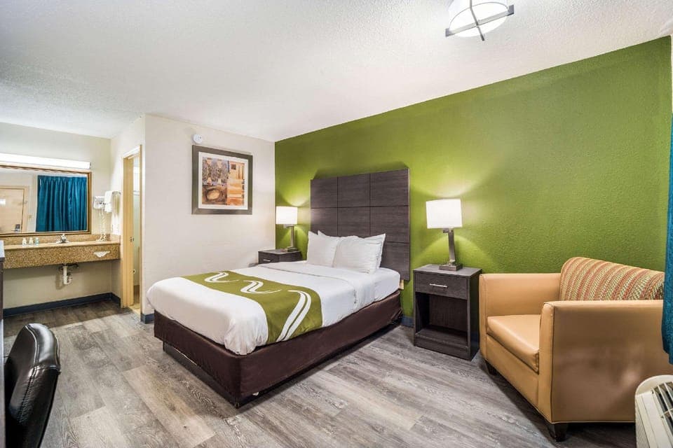 Guestroom