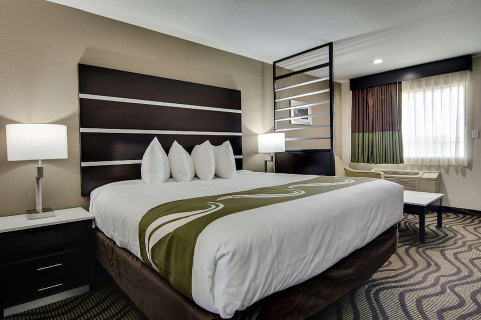 Suite room