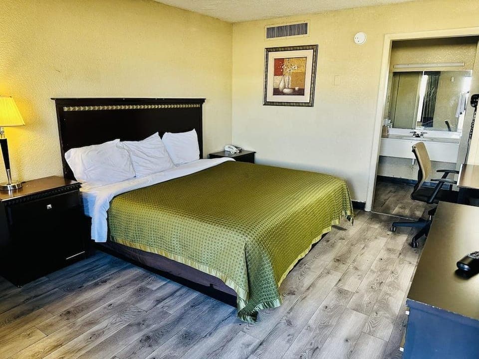 Guestroom