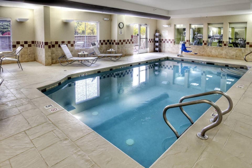 Swimming pool