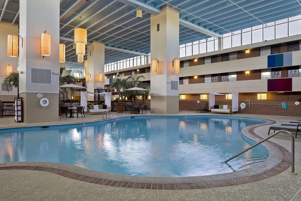 Swimming pool