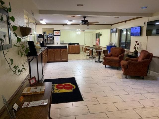Super 8 By Wyndham West Memphis Hotel in Marion