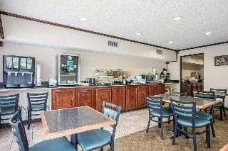 Quality Inn Savannah Hotel in Tennessee