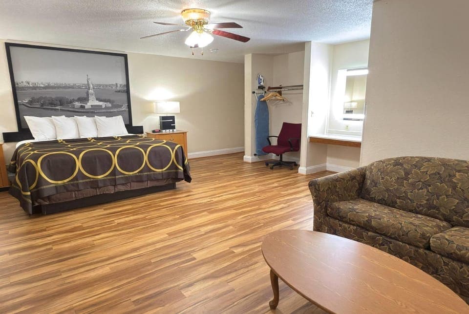 Guestroom