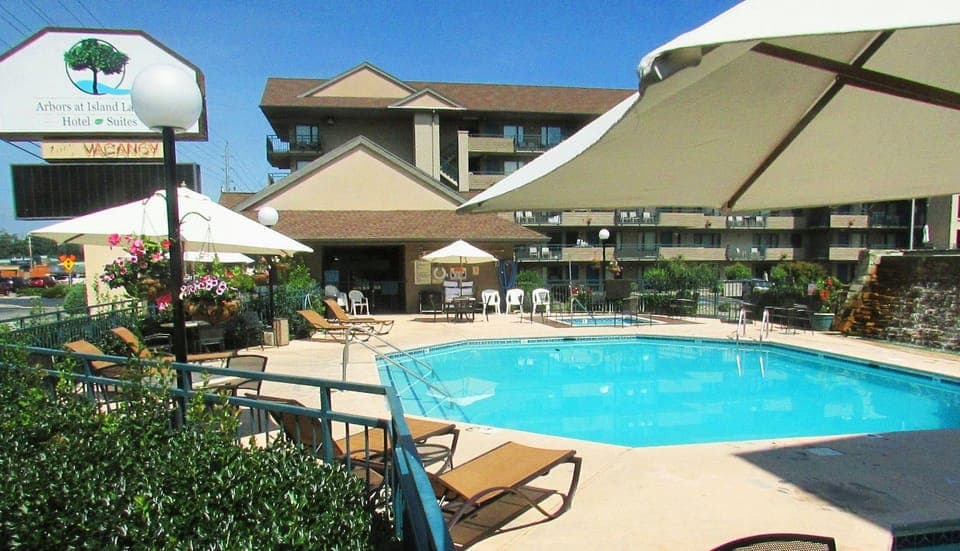 Arbors at Island Landing Hotel & Suites Hotel in Pigeon Forge