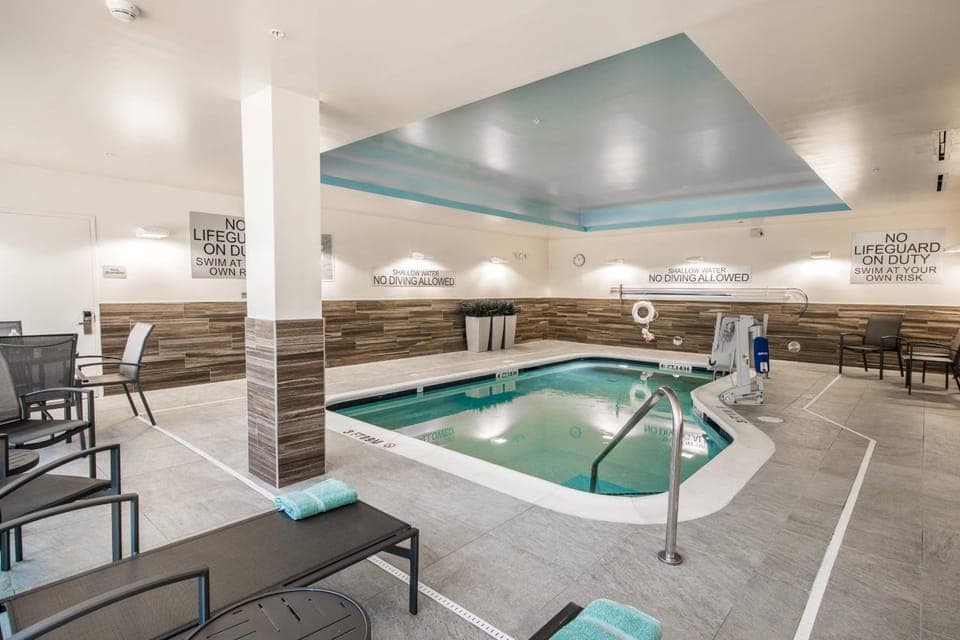 Swimming pool
