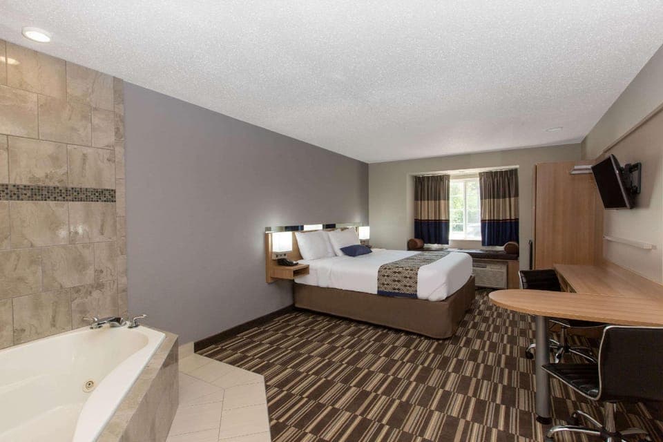 Suite room
