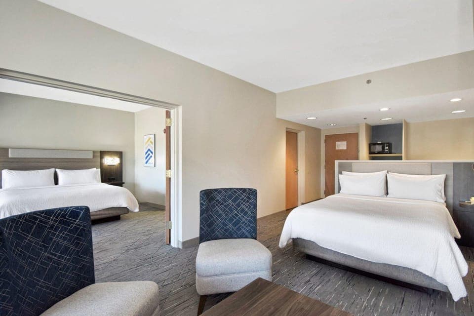 Suite room
