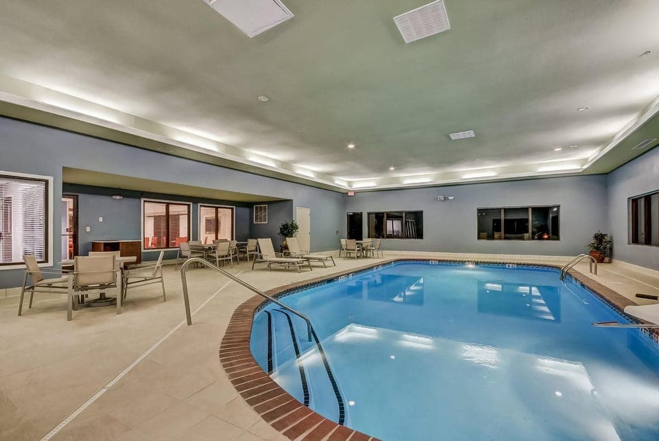 Swimming pool