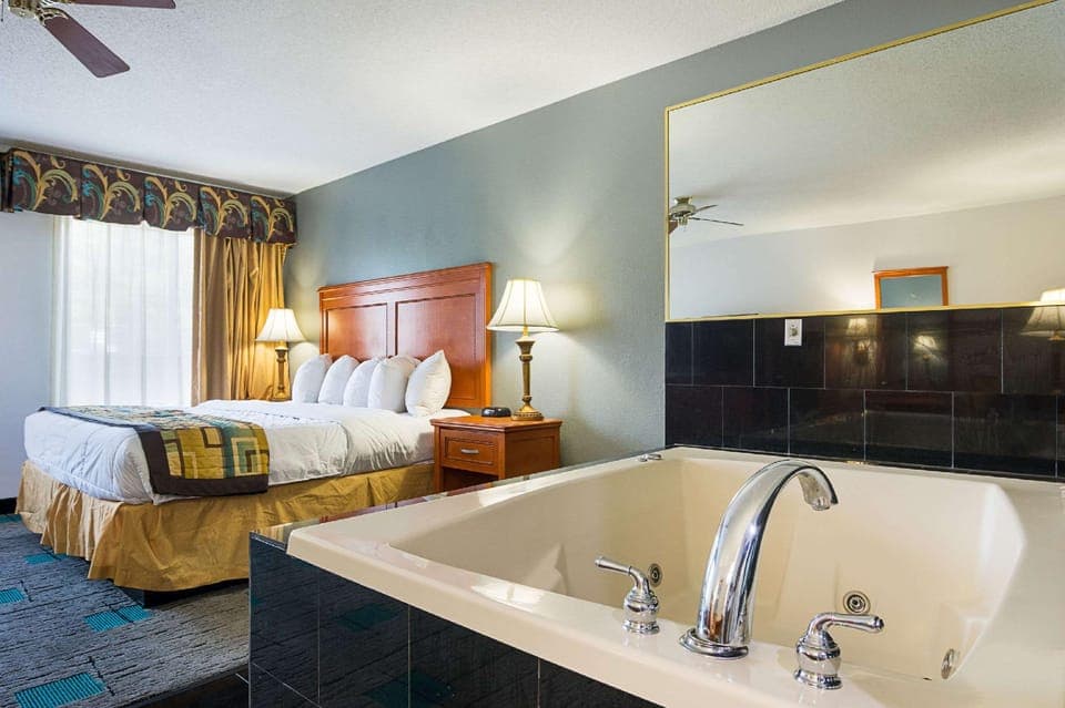 Suite room