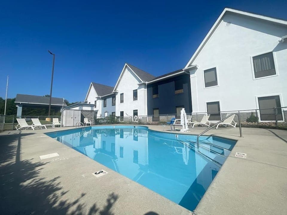 Grand Vista Hotel & Suites Resort in Tennessee