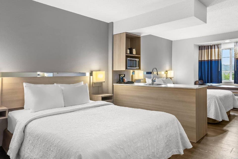 Suite room