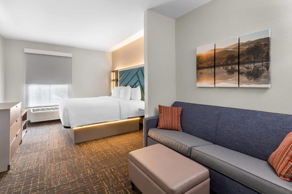 Suite room