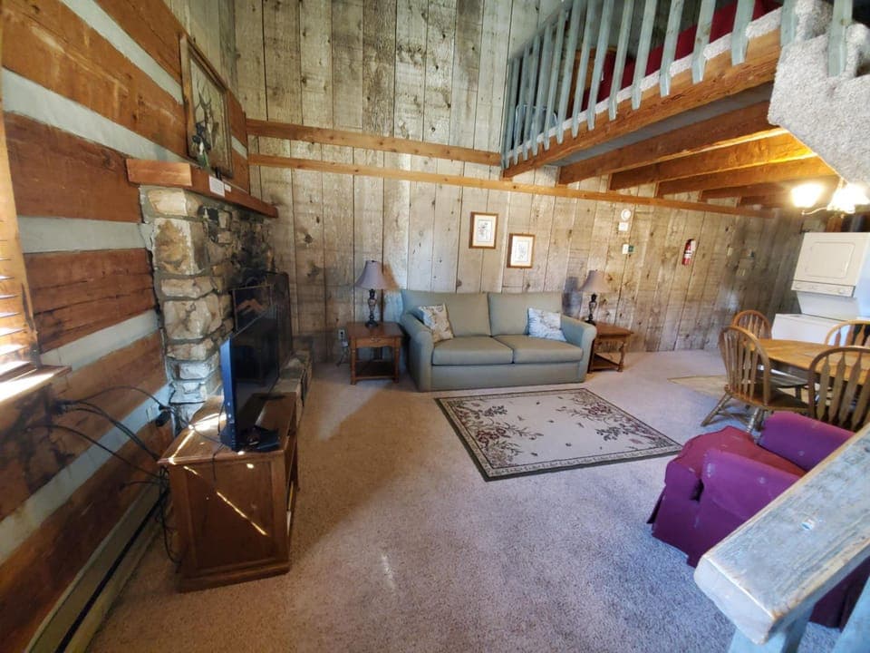 Swiss Mountain Village Apartment hotel in Watauga