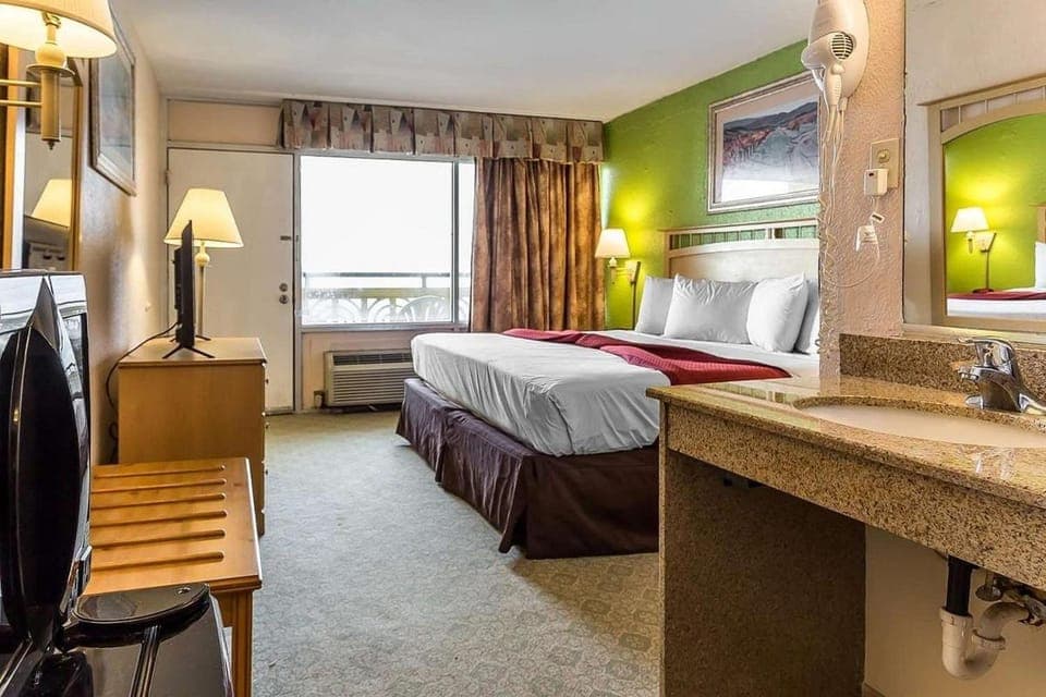 Ocean Star Hotel - Adults Only Motel in Myrtle Beach