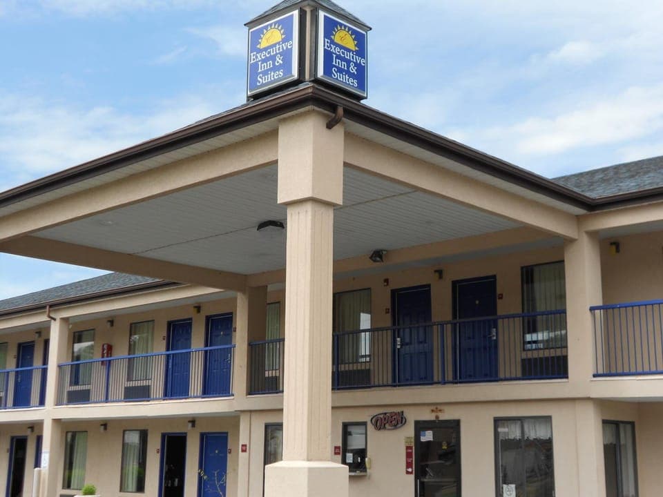 Executive Inn & Suites - Covington Motel in Tennessee