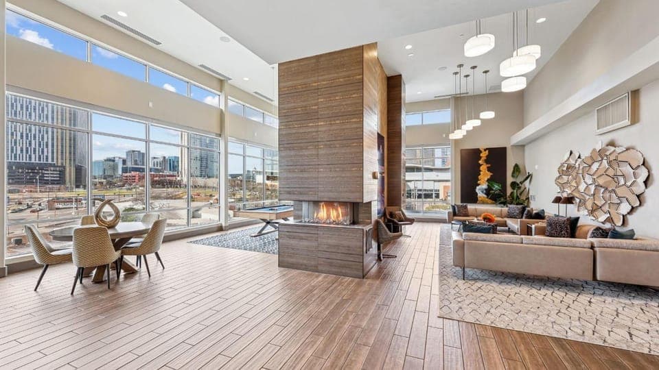 Shared lounge/TV area